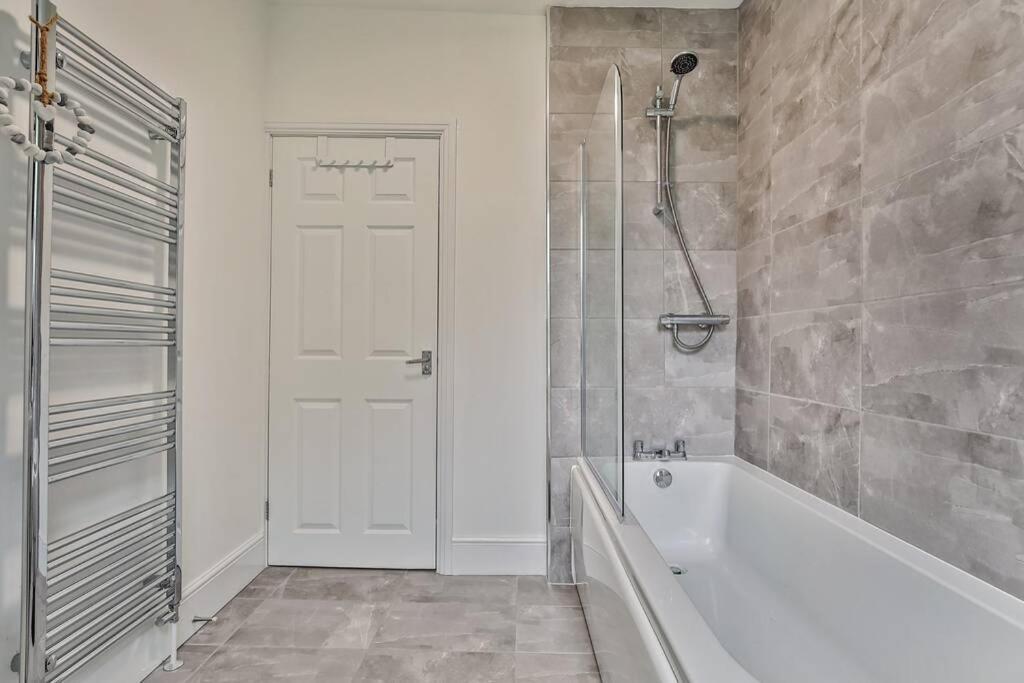 Refurbished Plush Property Great Transport Links Sheffield Eksteriør bilde
